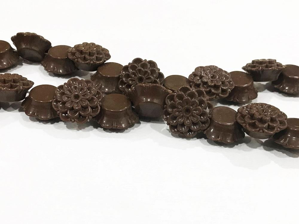dark-brown-plastic-flower-stones-18-mm