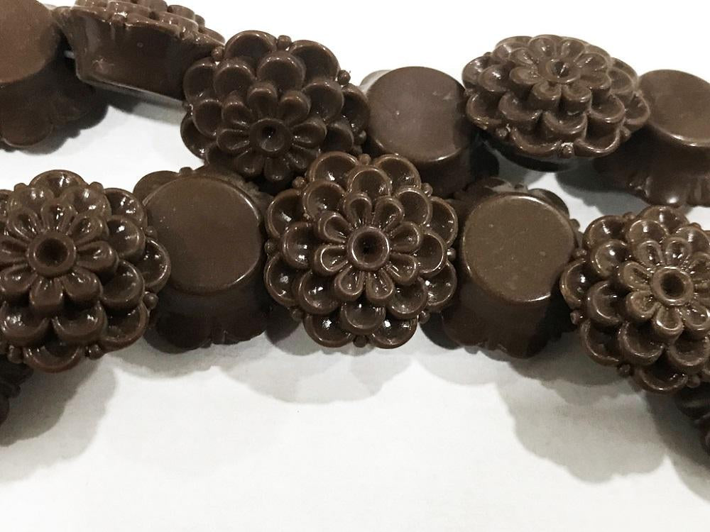dark-brown-plastic-flower-stones-18-mm