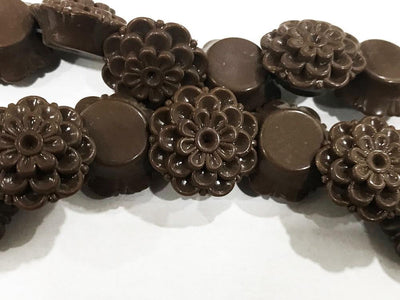 dark-brown-plastic-flower-stones-18-mm