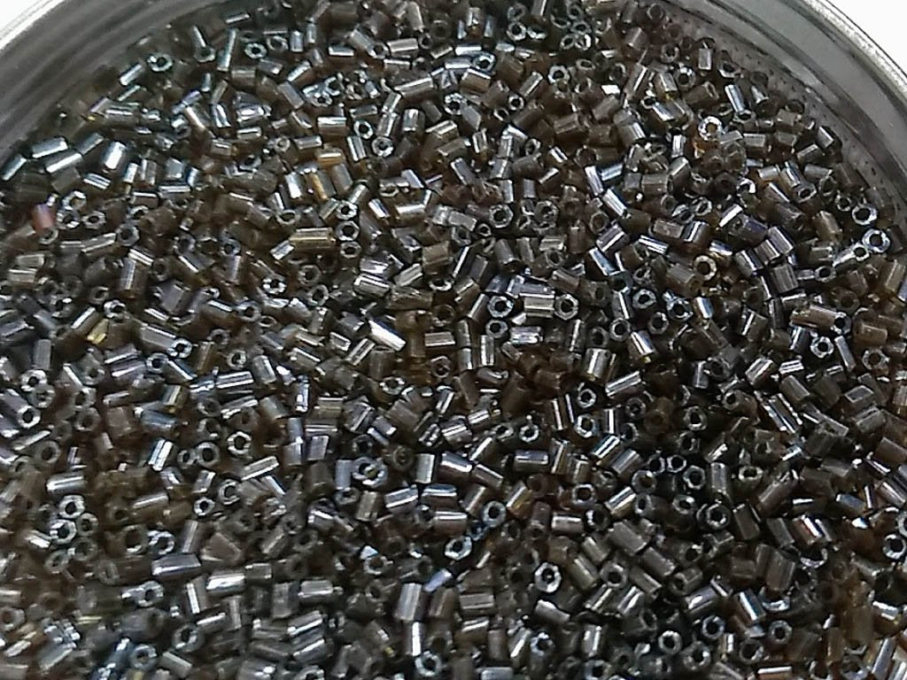 dark-brown-transparent-2-cut-glass-seed-beads