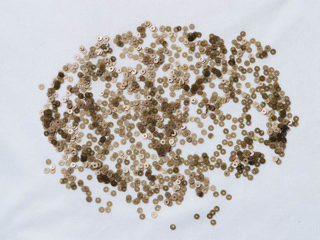 dark-golden-circular-plastic-sequins-4-mm