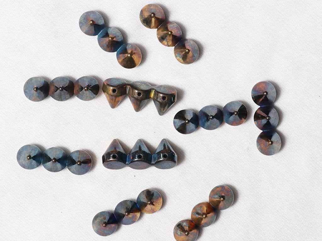 dark-gray-pyramid-designer-plastic-bead-35x15-mm