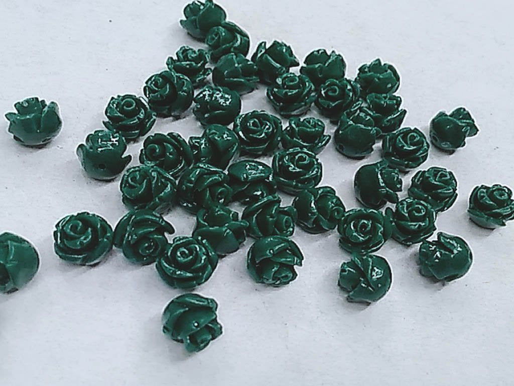 dark-green-flower-plastic-stones-without-hole-8-mm
