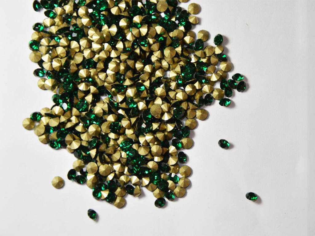 dark-green-octagonal-glass-zircons-stones