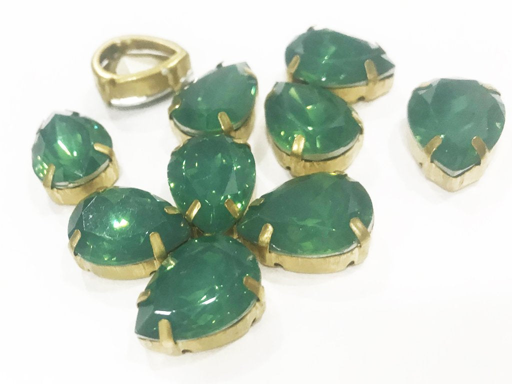 dark-green-opal-drop-resin-stones-with-catcher-18x13-mm-1