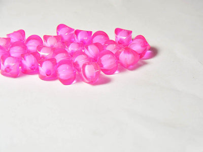 dark-pink-twisted-cuboidal-plastic-beads
