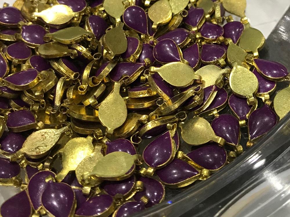dark-purple-drop-metal-kundan-stone-with-enamel-12x6-mm