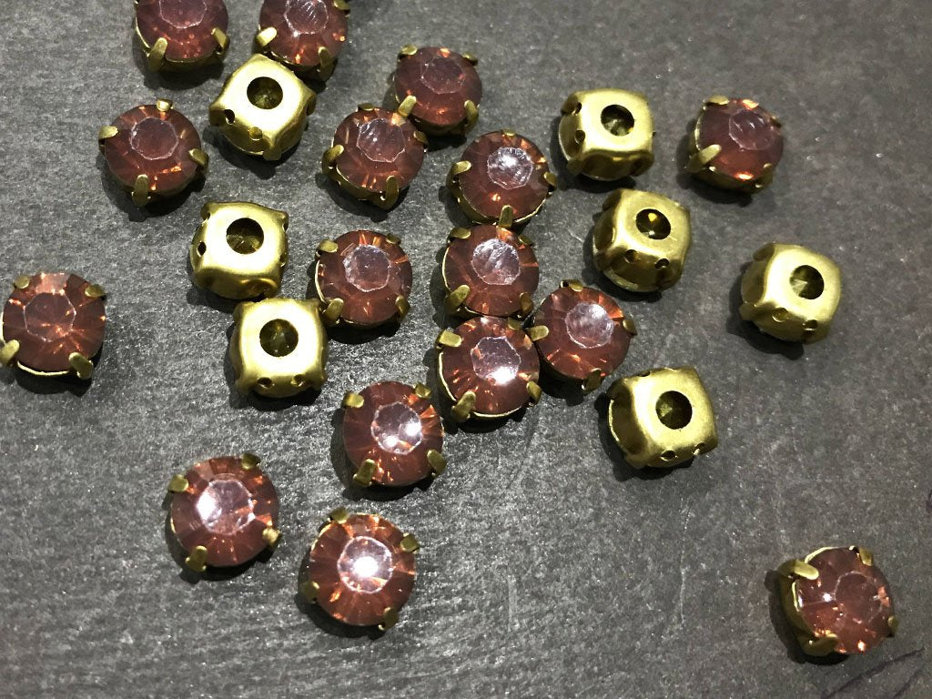 dark-purple-opal-circular-resin-stones-with-catcher-8-mm