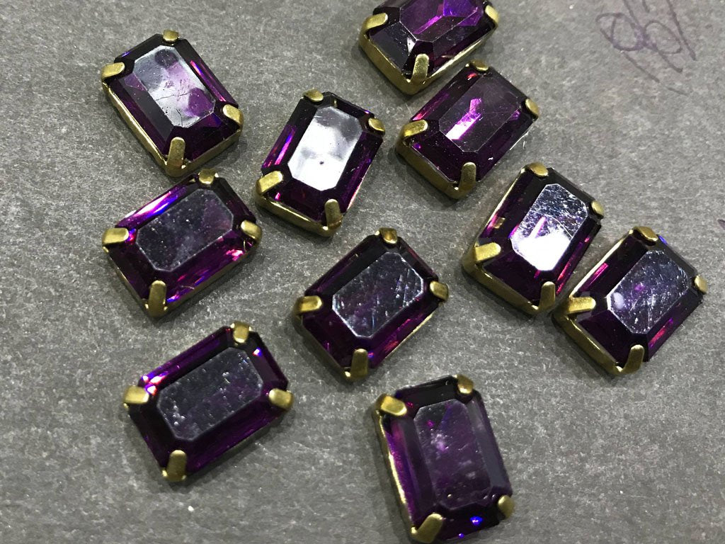 dark-purple-rectangular-resin-stones-with-catcher-14x10-mm