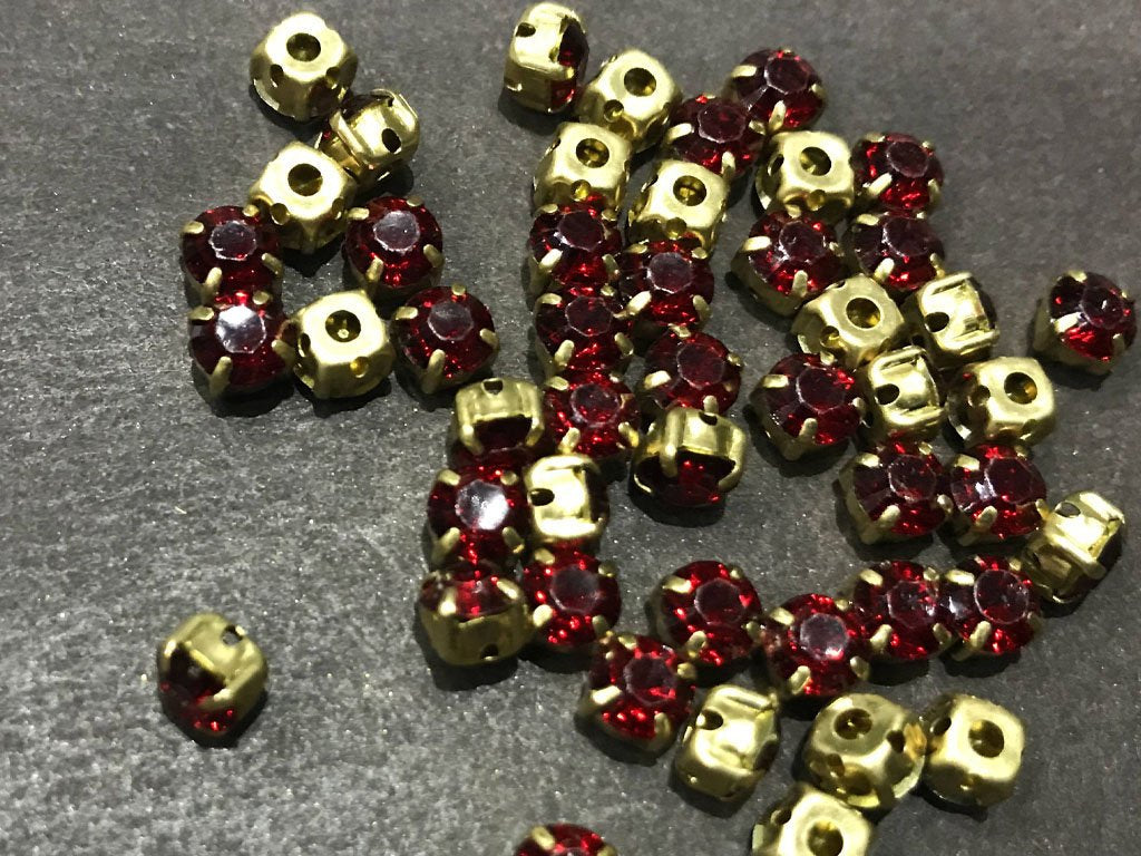 dark-red-circular-resin-stones-with-catcher-24ss-5-mm
