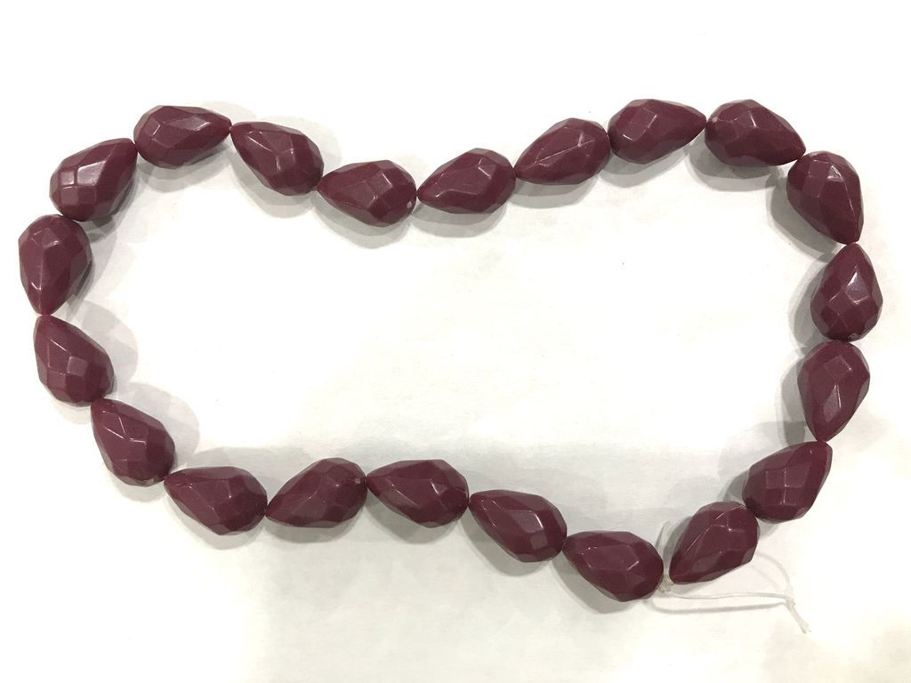 dark-red-drop-shaped-plastic-beads