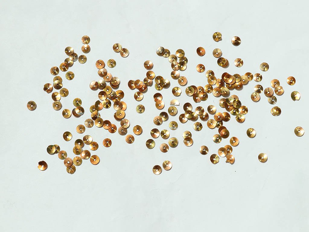 deep-golden-bowl-circular-plastic-sequins-5-mm
