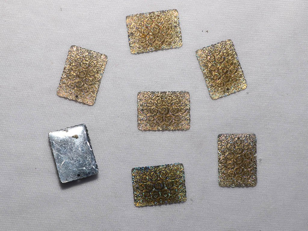 deep-golden-designer-rectangular-plastic-stones-18x25-mm