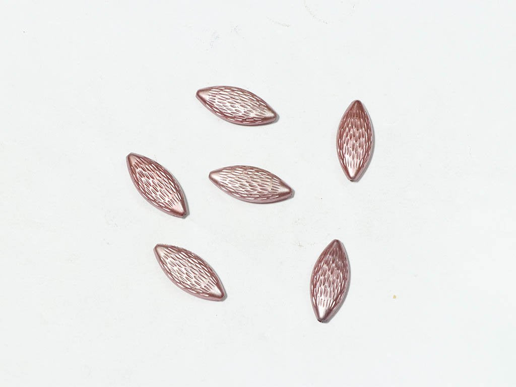 designer-eye-plastic-beads-28x14-mm-1