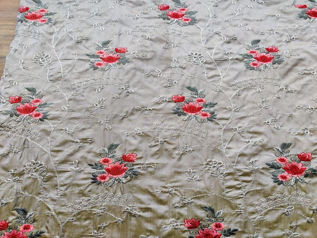 dual-shaded-taffeta-silk-with-heavy-embroidered-jaal