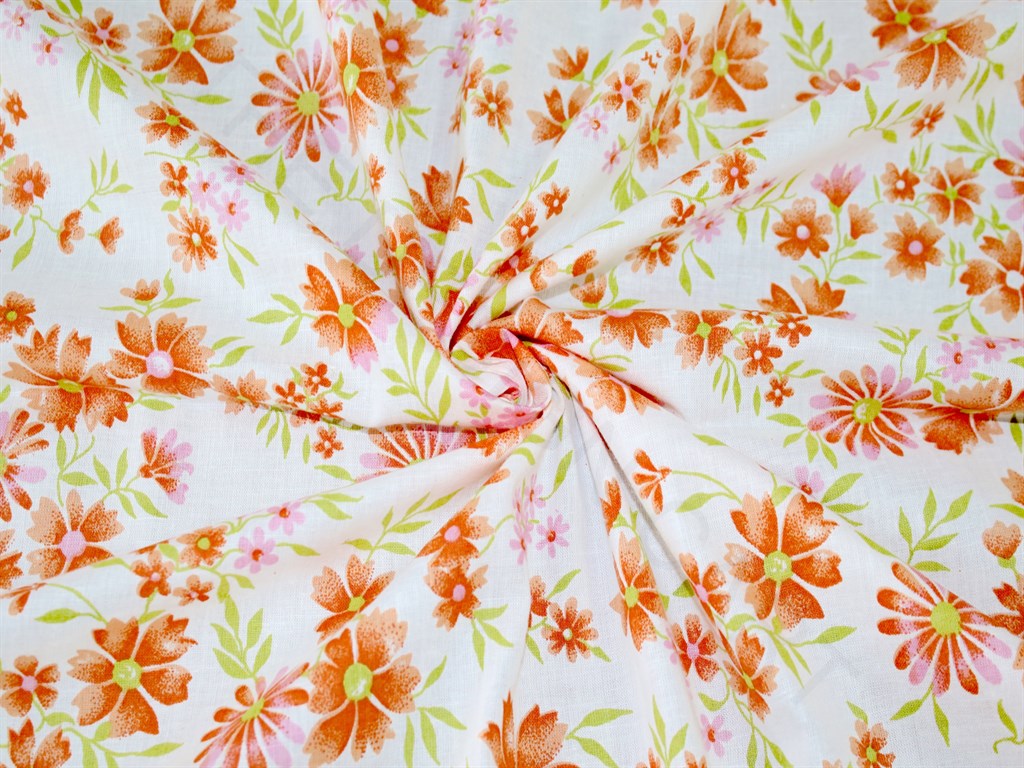 white-orange-flowers-cotton-fabric-rp-d4913-pgpgt-c