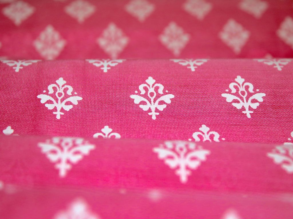 pink-small-motifs-chanderi-silk-fabric-rpd43-khadi-pink-ch