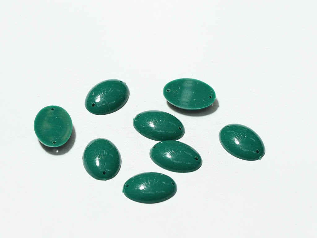 embrical-green-acrylic-2-hole-oval-plastic-stones-25x18-mm