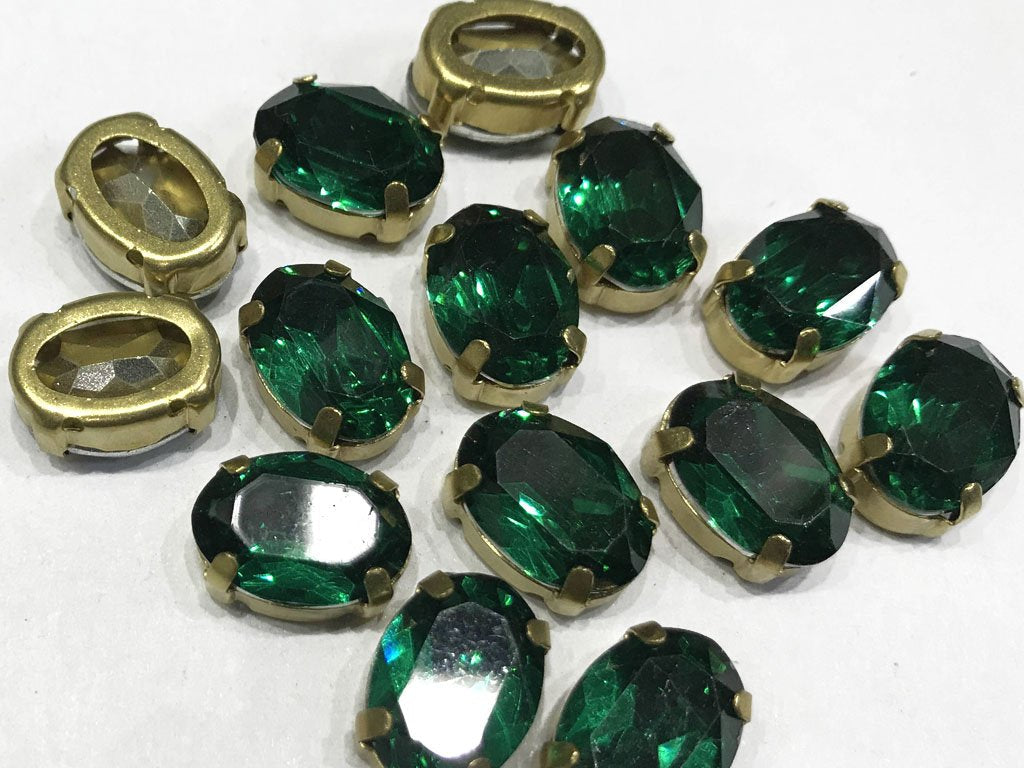 emerald-green-oval-resin-stones-with-catcher-14x10-mm