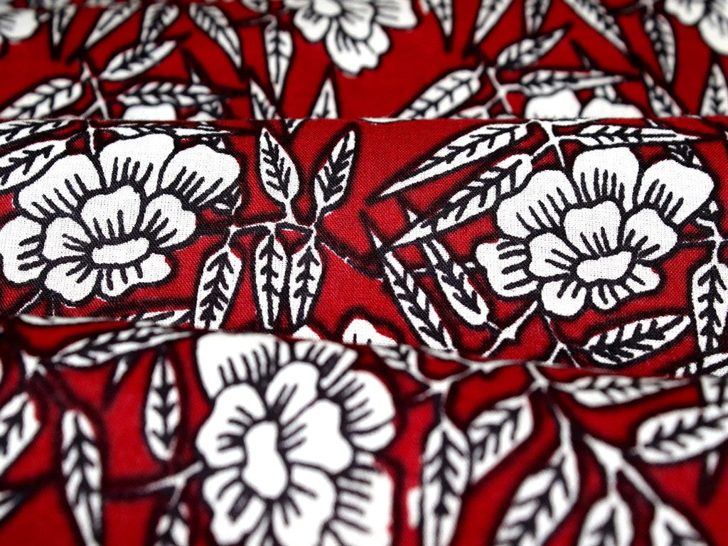 red-white-roses-cotton-fabric-rp-d64-mb-c