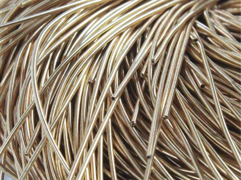 pale-golden-dabka-french-wire