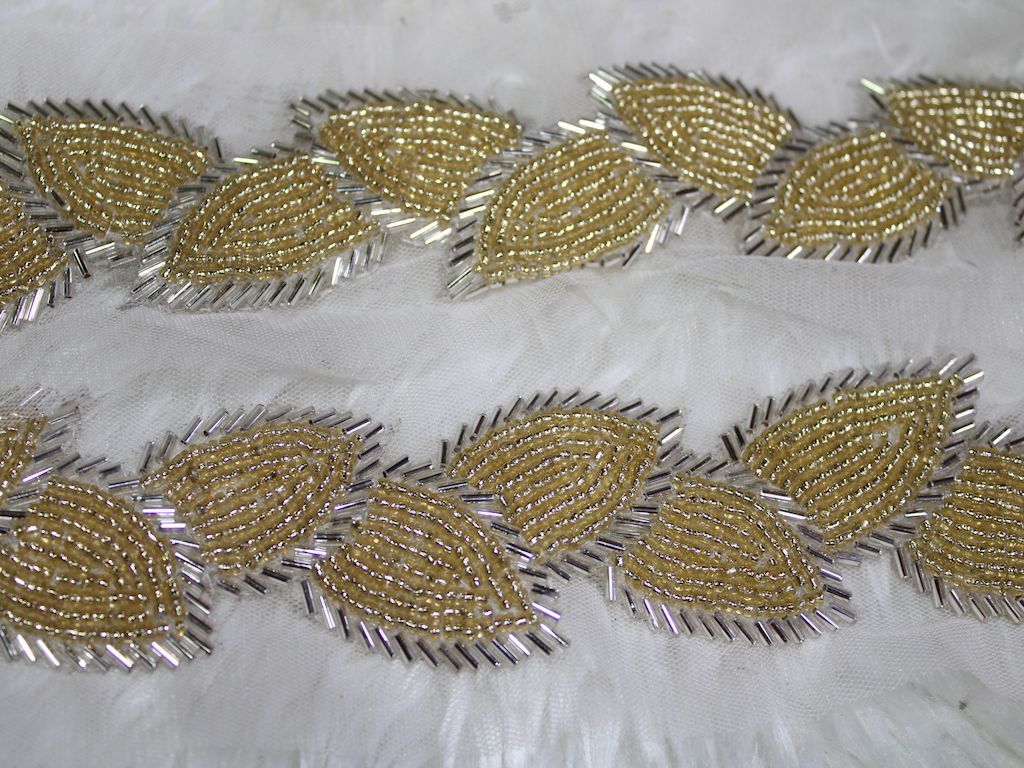 golden-and-silver-leaf-shaped-handwork-lace