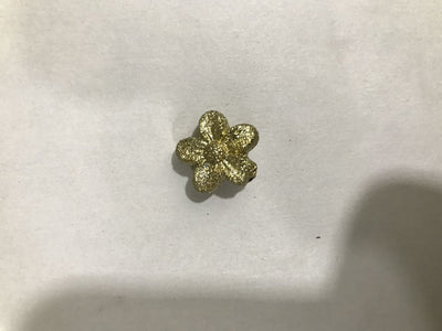 glittery-golden-flower-shaped-plastic-beads