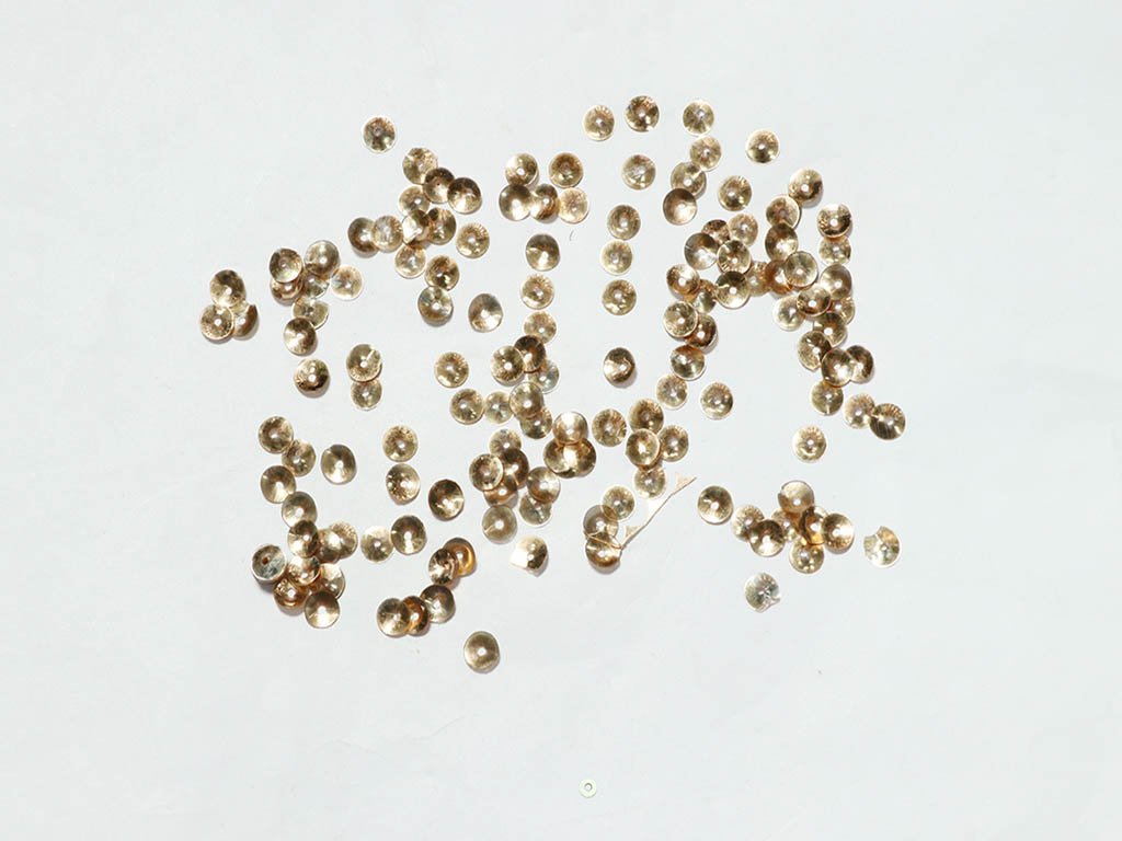 golden-bowl-circular-plastic-sequins-5-mm