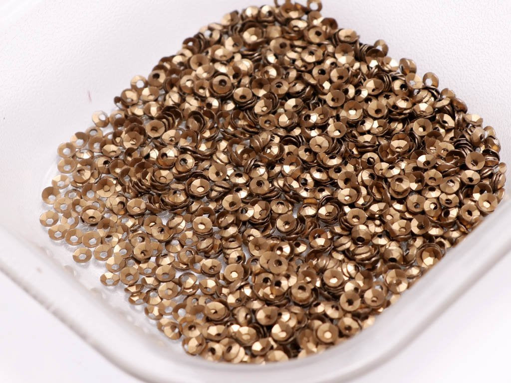 golden-center-hole-bowl-plastic-sequins