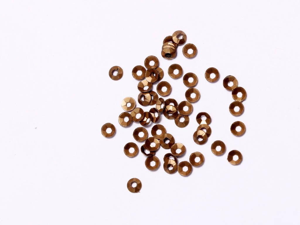 golden-center-hole-bowl-plastic-sequins