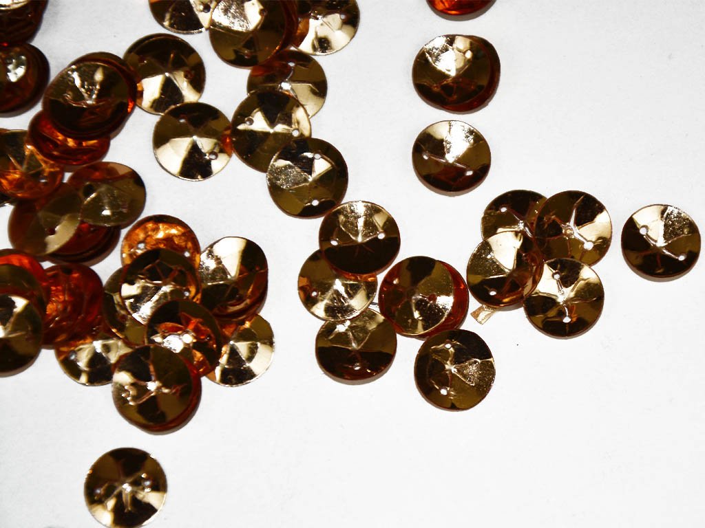 golden-circular-bowl-2-hole-plastic-sequins