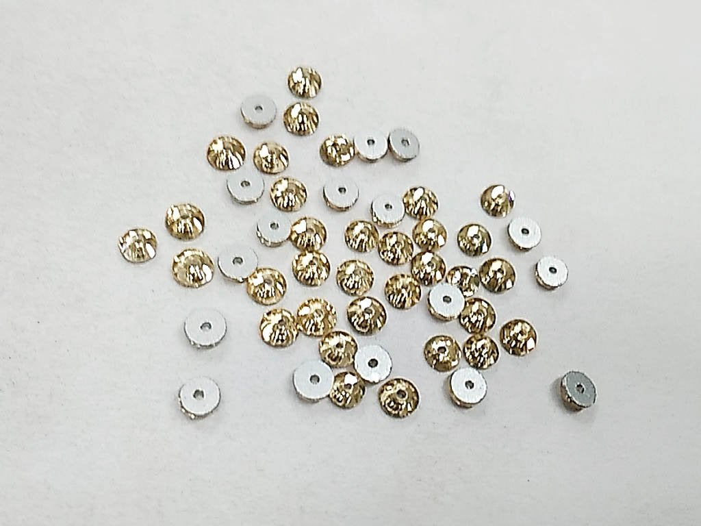 golden-circular-center-hole-glass-stones-4-mm
