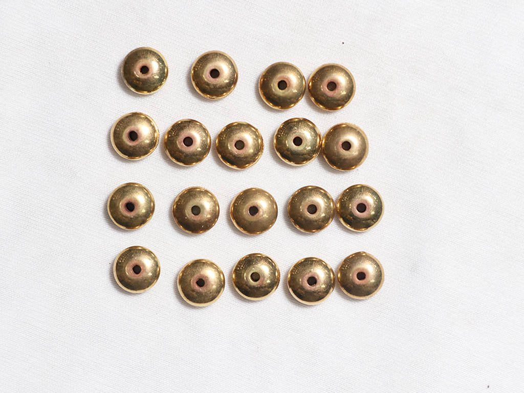 golden-circular-designer-plastic-beads-15-mm-1