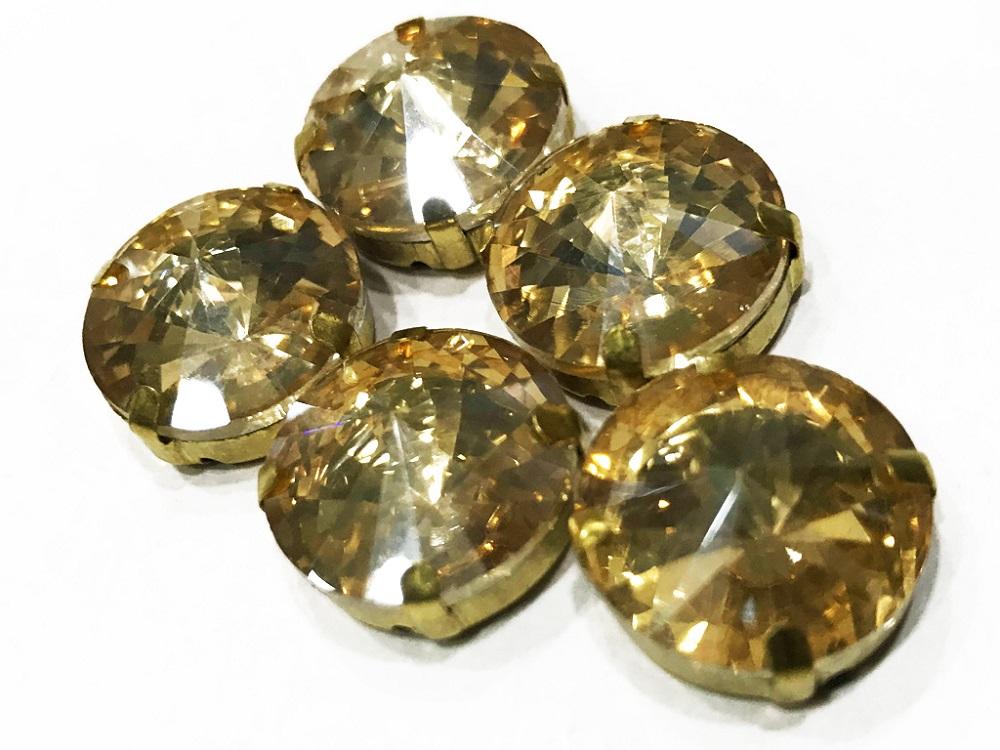 golden-circular-glass-stone-with-catcher-10-mm