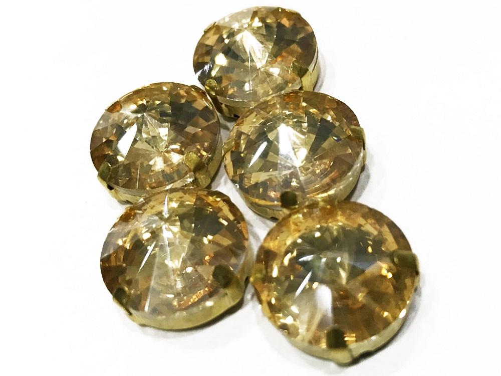 golden-circular-glass-stone-with-catcher-18-mm