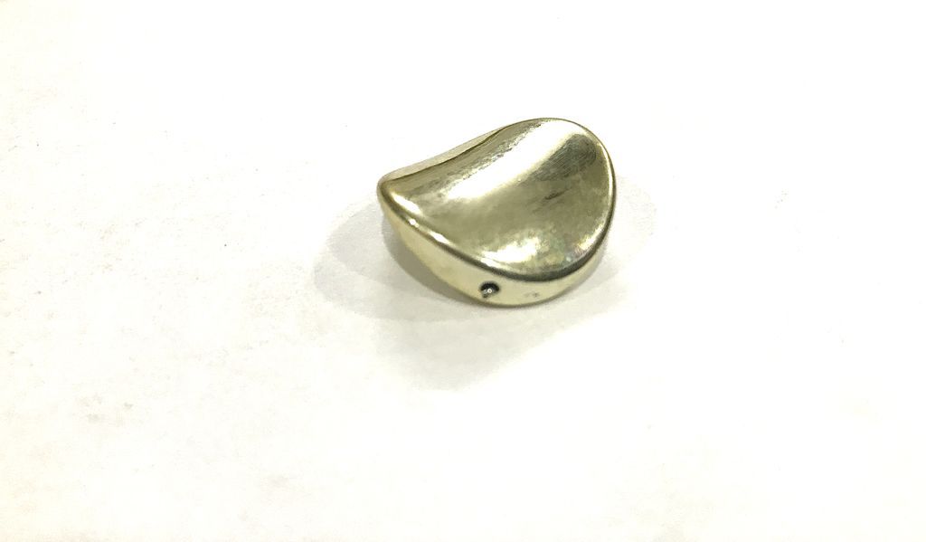 golden-color-round-shaped-plastic-beads