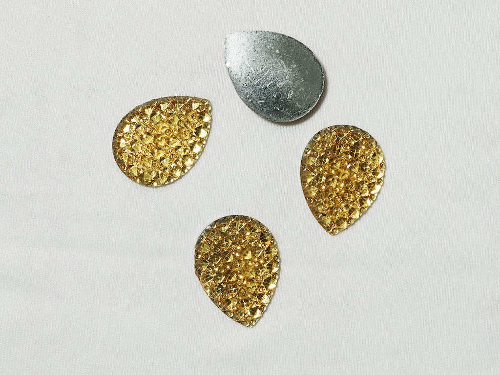 golden-designer-drop-plastic-stones-27x38-mm