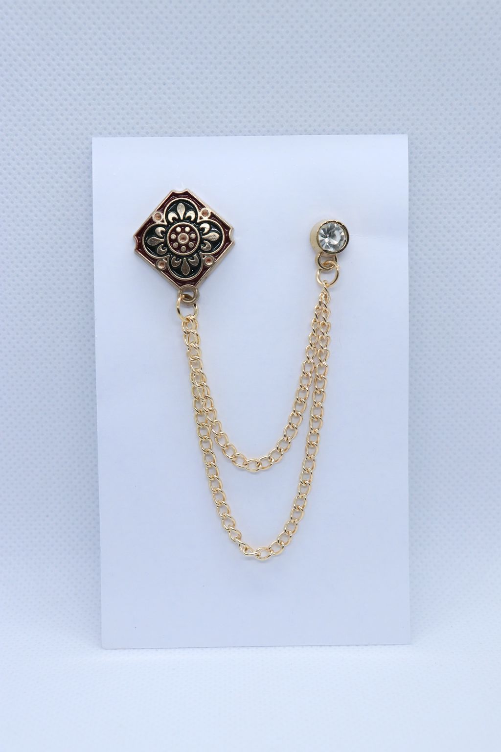 golden-diamond-flower-design-metallic-brooch