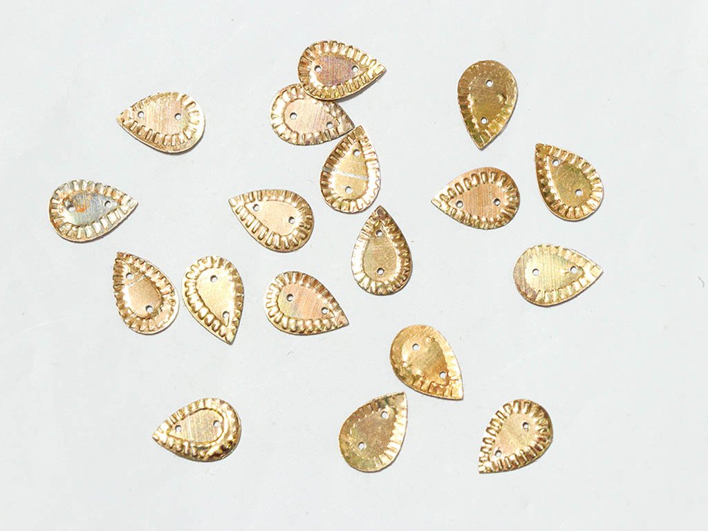 golden-drop-flat-plastic-sequins-14x10-mm