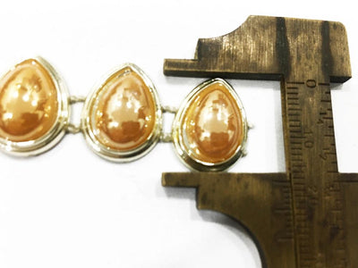 golden-drop-glass-stone-laces