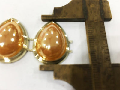 golden-drop-glass-stone-laces-with-plain-plastic-base