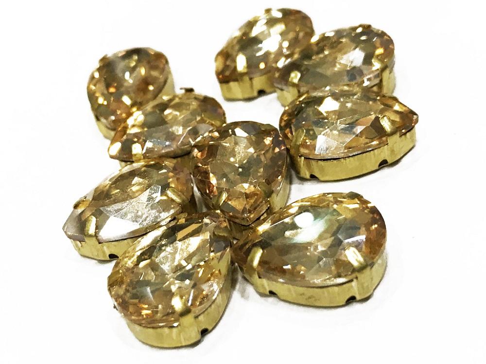 golden-drop-glass-stone-with-catcher-18x13-mm