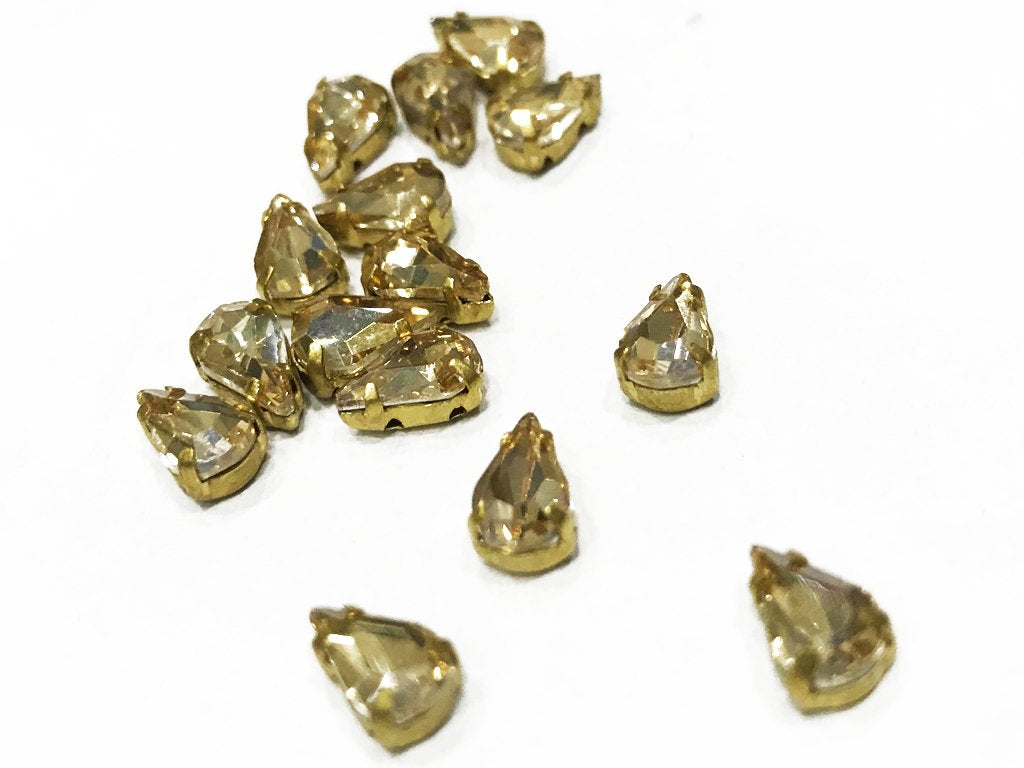 golden-drop-glass-stone-with-catcher-8x5-mm