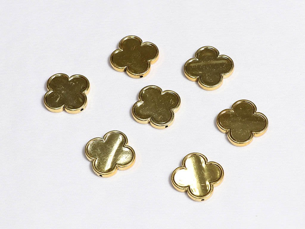 golden-flower-plastic-beads-26-mm