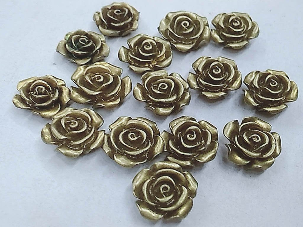 golden-flower-plastic-stones-with-hole-15-mm