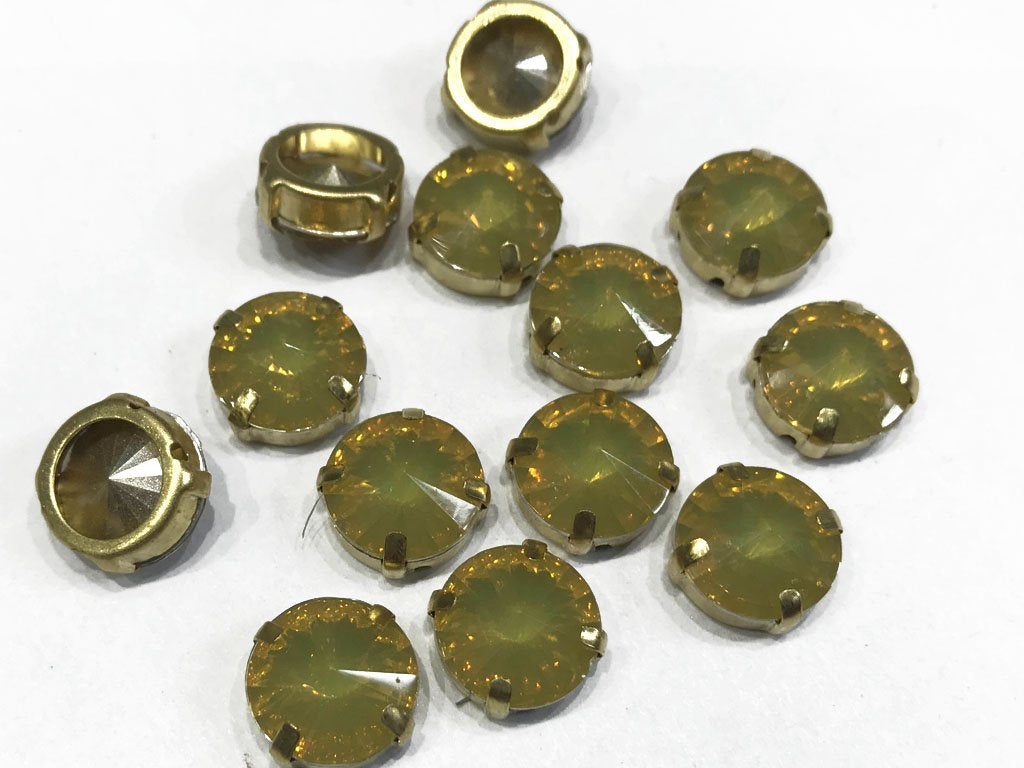 golden-lct-shiny-circular-resin-stones-with-catcher-12-mm