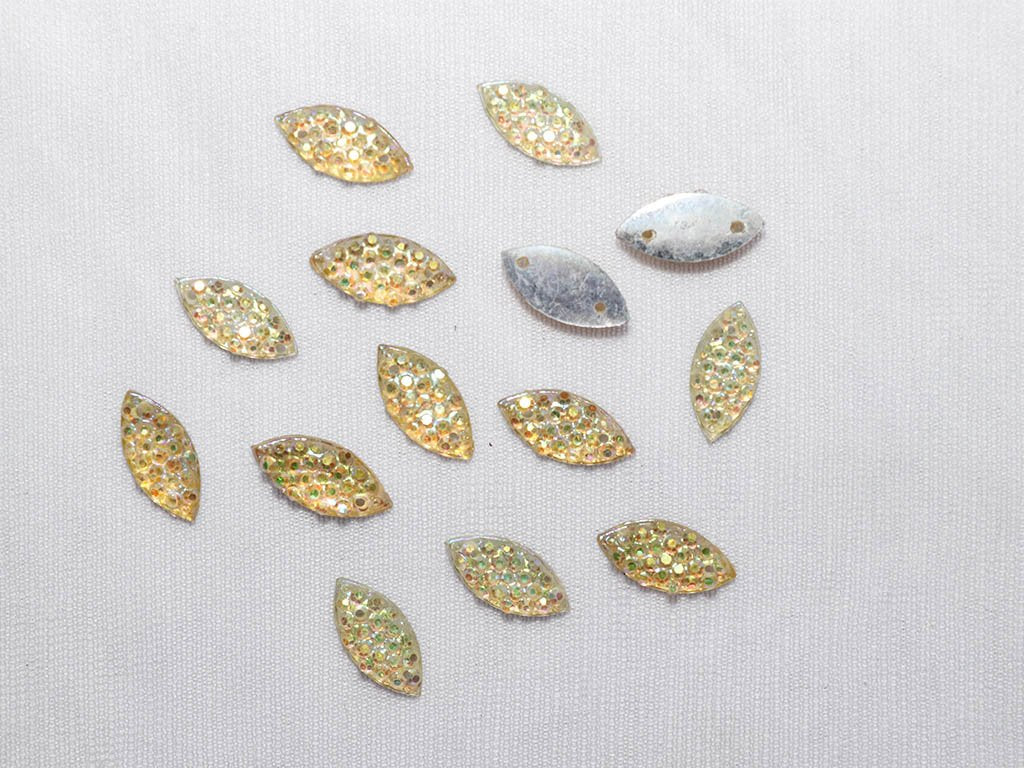 golden-multicolour-eye-plastic-stones-15x7-mm