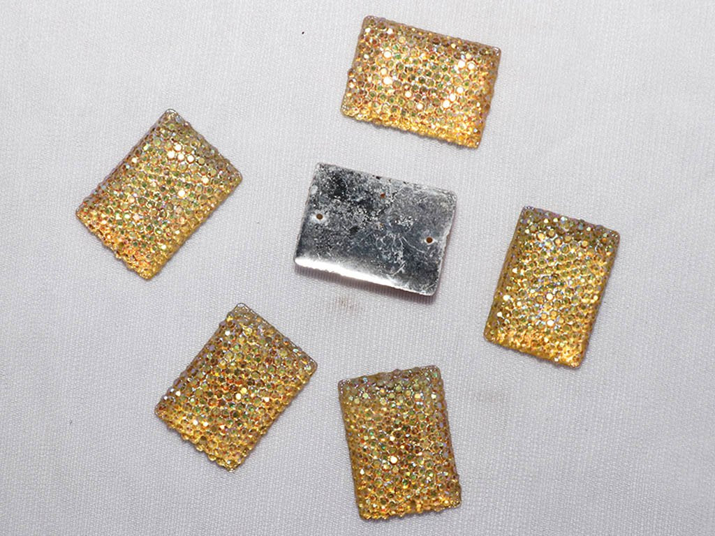 golden-multicolour-rectangular-plastic-stones-18x25-mm