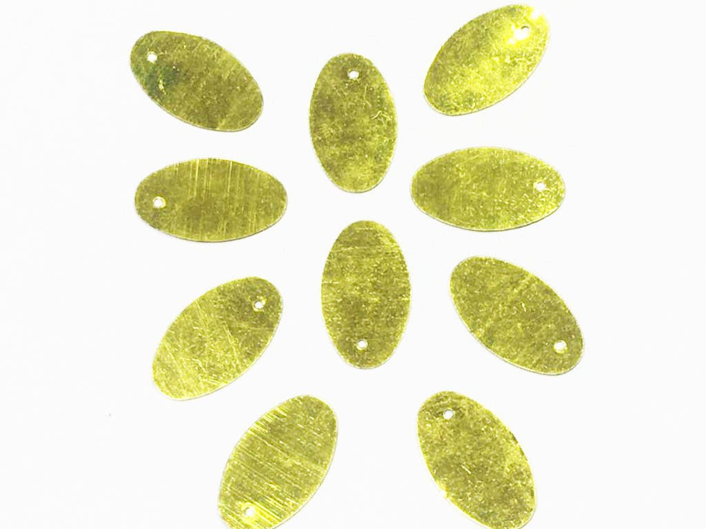 golden-oval-1-hole-plastic-sequins