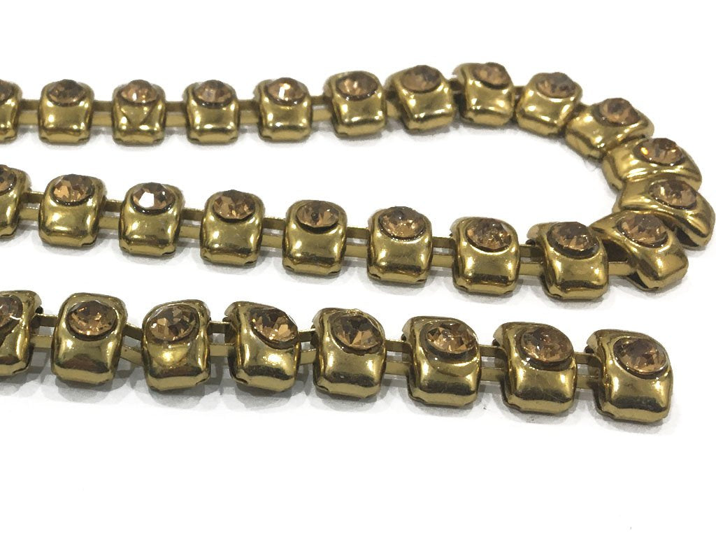golden-oval-oval-metal-chains-with-crystal-12-mm